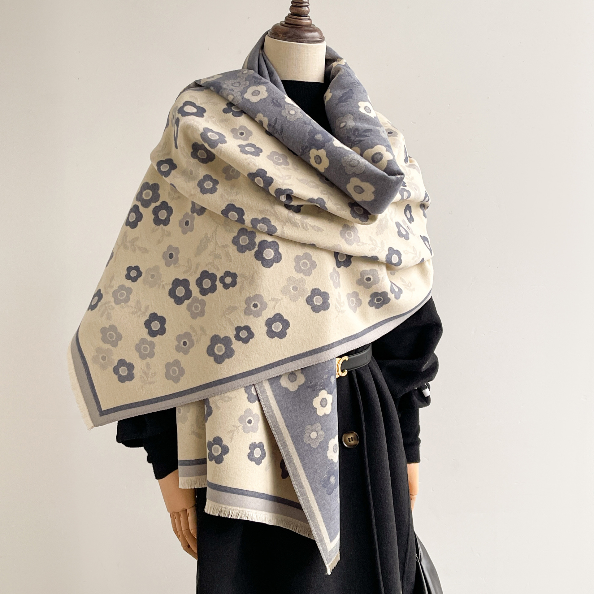 Double-Sided Classic Faux Cashmeres Scarf For Women With Floral Splintered Color And Thick Jacquard Shawl