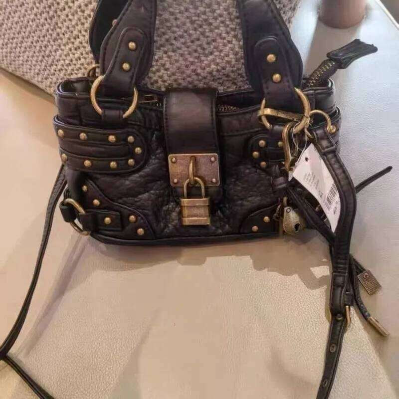 Designer Bags Designer Brand New Large Capacity Rivets Retro Street Motorcycle Bag Satchel Mobile Phone Bags For Women Hot Selling