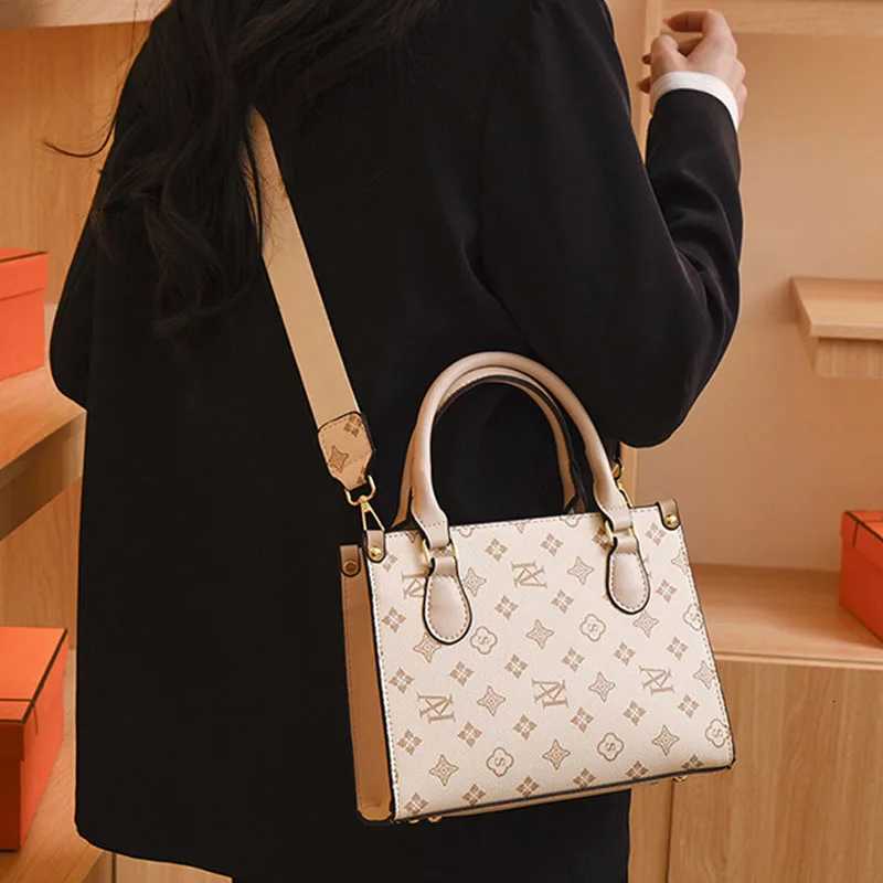 New Women bag Shoulder bag Handbag for women 2025 Crossbody bag pattern PU Portable bucket bag ladies messenger bag W251029