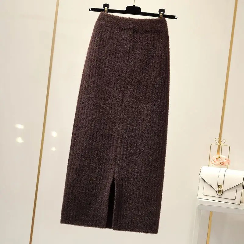 Mink velvet skirt female autumn and winter midlength knitted onestep skirt split straight winter skirt casual solid long skirt 251028