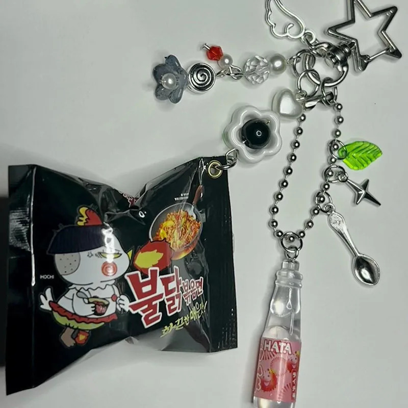 budak carbonara noodle hello charm keychain Buldak ramen handmade 251029