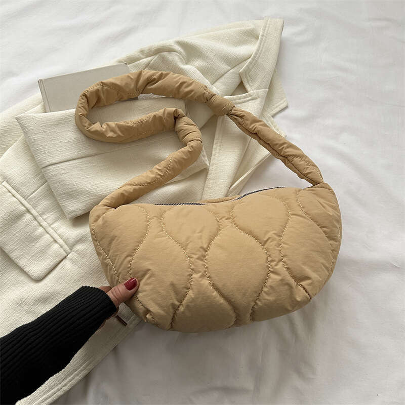 Designer bag Trendy for Women 2023 New Korean Niche Design Single Shoulder Crossbody Down Large Capacity Embroidered Dumpling Bag