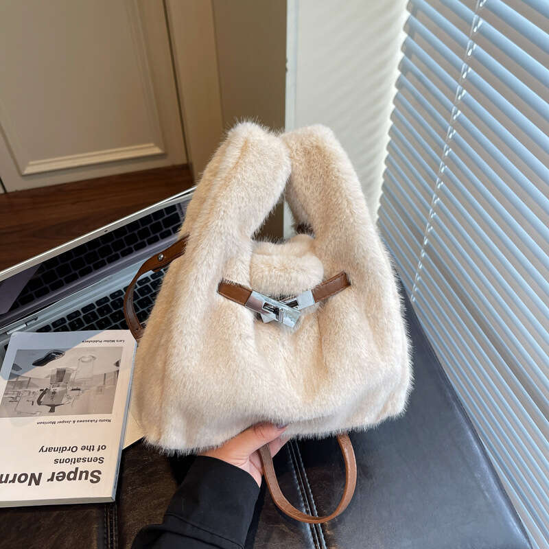 New Lock Buckle Handheld Bucket Autumn Winter Atmosphere Plush Shoulder Korean Version Fluffy Crossbody Bag