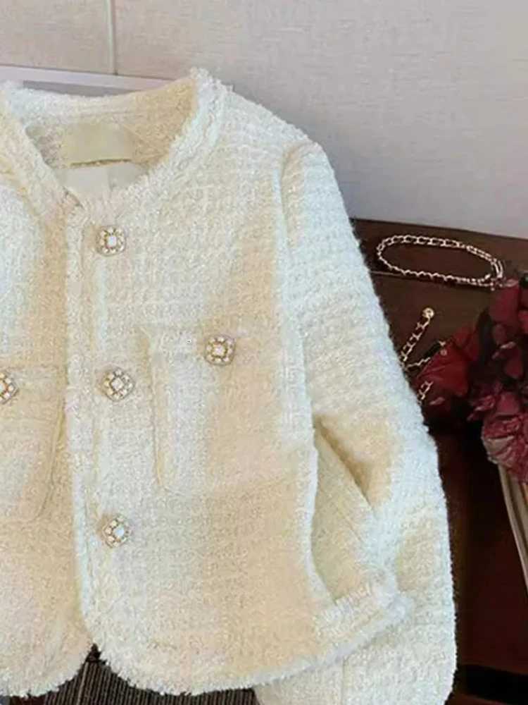 2025 Women Korean White Tweed Jackets Fashion O Neck Elegant Buttons Coat Casual Loose Long Sleeve Female High Quality Outwear Y251105