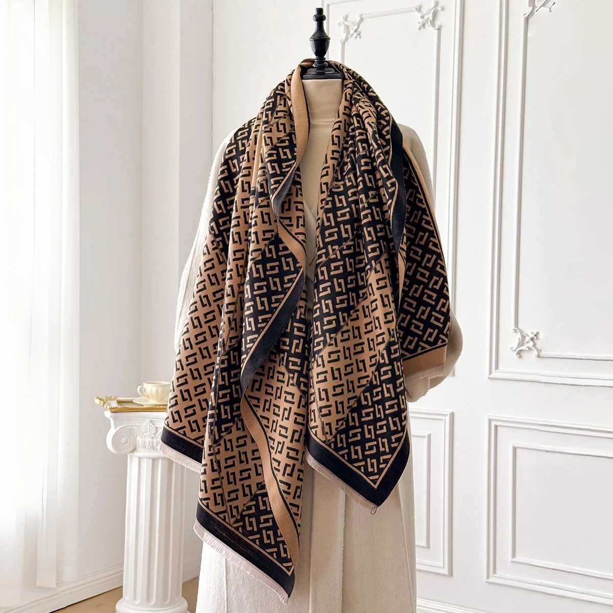 2025 New Womens Letter print Warm Shawl Simple Thick Imitation Cashmere Scarf with Jacquard Ideal for Autumn and WinterW251029