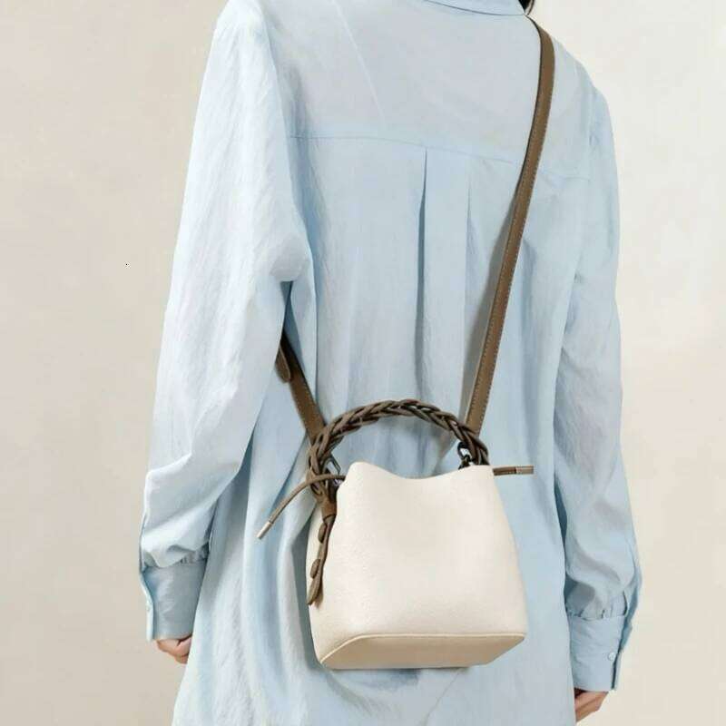 Portable Small Bucket Bag Versatile Crossbody Shoulder Bags Large Capacity Soft Leather Stylish Minimalist Designer Handbag