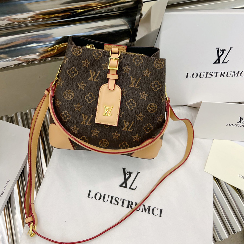 Luxury handbag dinner bag niche design classic retro light luxury texture vintage flower tote bag, postman saddle handbag, shoulder bag, crossbody bag