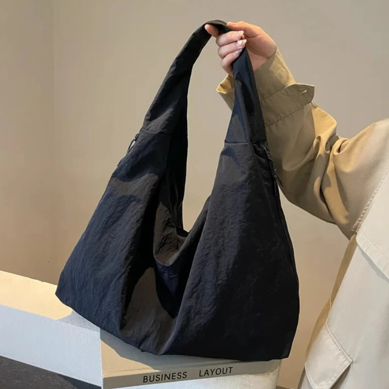 Women Simple Shoulder Bag MultiPocket Commuting Tote Bag Large Capacity Nylon Underarm Bag Versatile Shopping Handbag Tote 251029