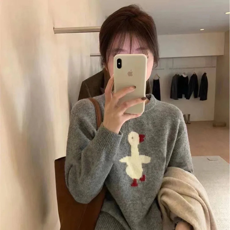 Womens wool sweater highend Oneck embroidered pullover sweater autumn and winter loose fashion shirt casual warm knit top 251029