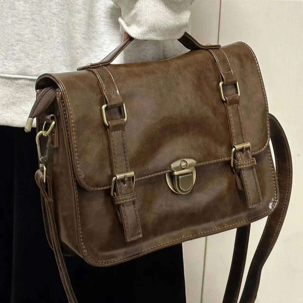 Japanese Students Vintage Women Handbags Crossbody Streetwear Preppy Y2k Fashion Messenger Bag Trendy All Match Casual Backpacks 251029