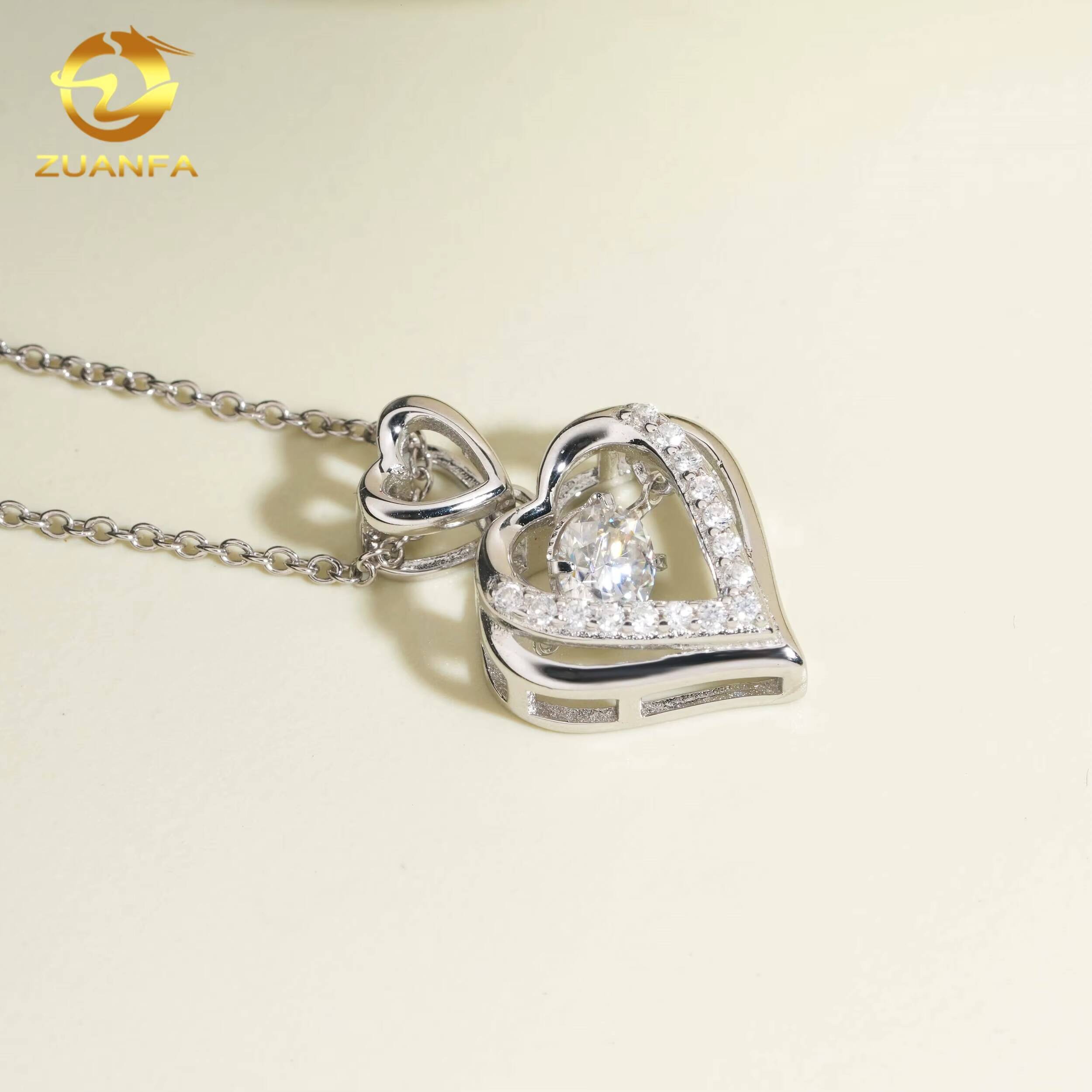 GRA Certificated Luxury Sterling Silver 925 VVS Moissanite Diamond Custom Heart Moissanite Chain Pendant