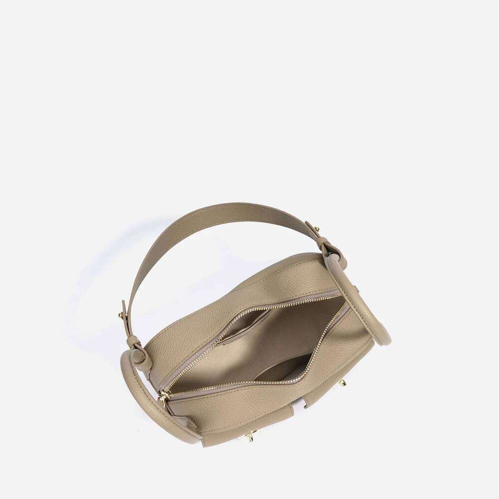 Top Layer Cowhide Women's Saddle New Niche Design High-End Vintage Handbag Fashionable Simple Underarm Shoulder Bag Suotong1029