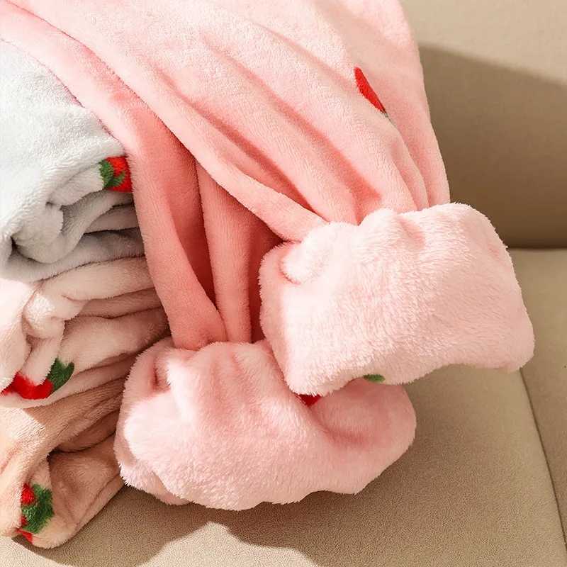 Women Warm Sleepwear for Winter Printed Strawberry ONeck Coral Velvet Pajamas Loungewear TwoPiece Set Ladies Cute PajamasT251029