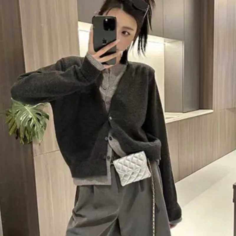 Gray Fake Two Pieces Knitted Cardigan Women Patchwork Round Neck Button Knitwear Female Korean Fashion Street Y2K Short SweatersT251028