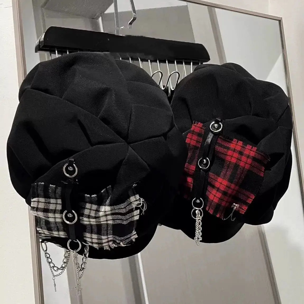 Womens Hat Sweet Cool Style Y2K Subculture Punk Millennial Spice Cross Neutral Dark Checkered Beret Hat Cute Hat Gothic Lollita 251029
