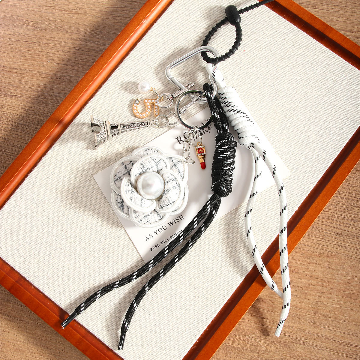 Camellia Bag Charm Eiffel Tower Design New Creative Luggage Accessory for Bags