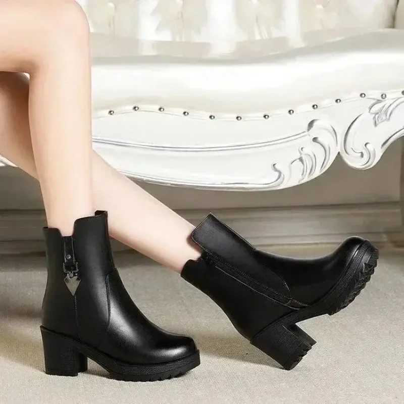 New Winter Womens Boots Luxury Casual Leather Boot Fashion High Heel Ankle Boots for Women Plush Warm Snow Boot Botas Mujer Z251029