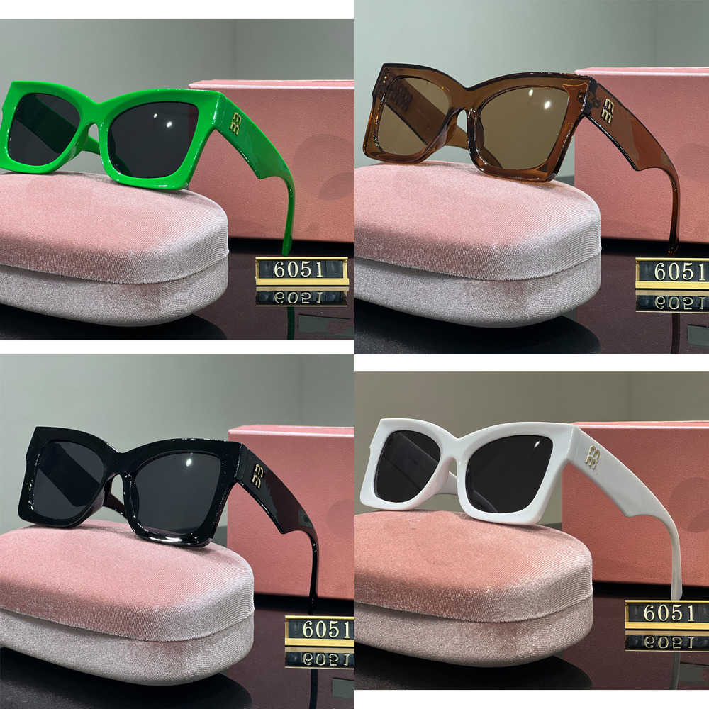 Classic Square Sunglasses Designer Frame Womens Sun Glasses Outdoor Street Eyewear Fashion cessories Blk Green Brown White Frame UV Protection 2024 T251024