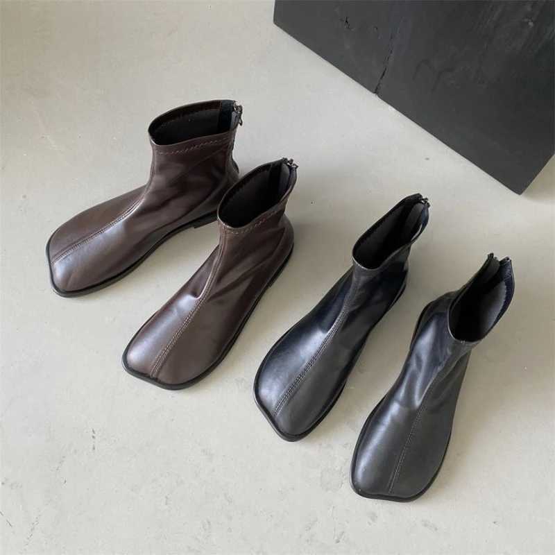 Womens Lowheeled Flat Shoes Plush Lining Snow Boots 2025 Winter Trend Short Boots Dress Designer New Warm Womens Ankle Boots Z251029