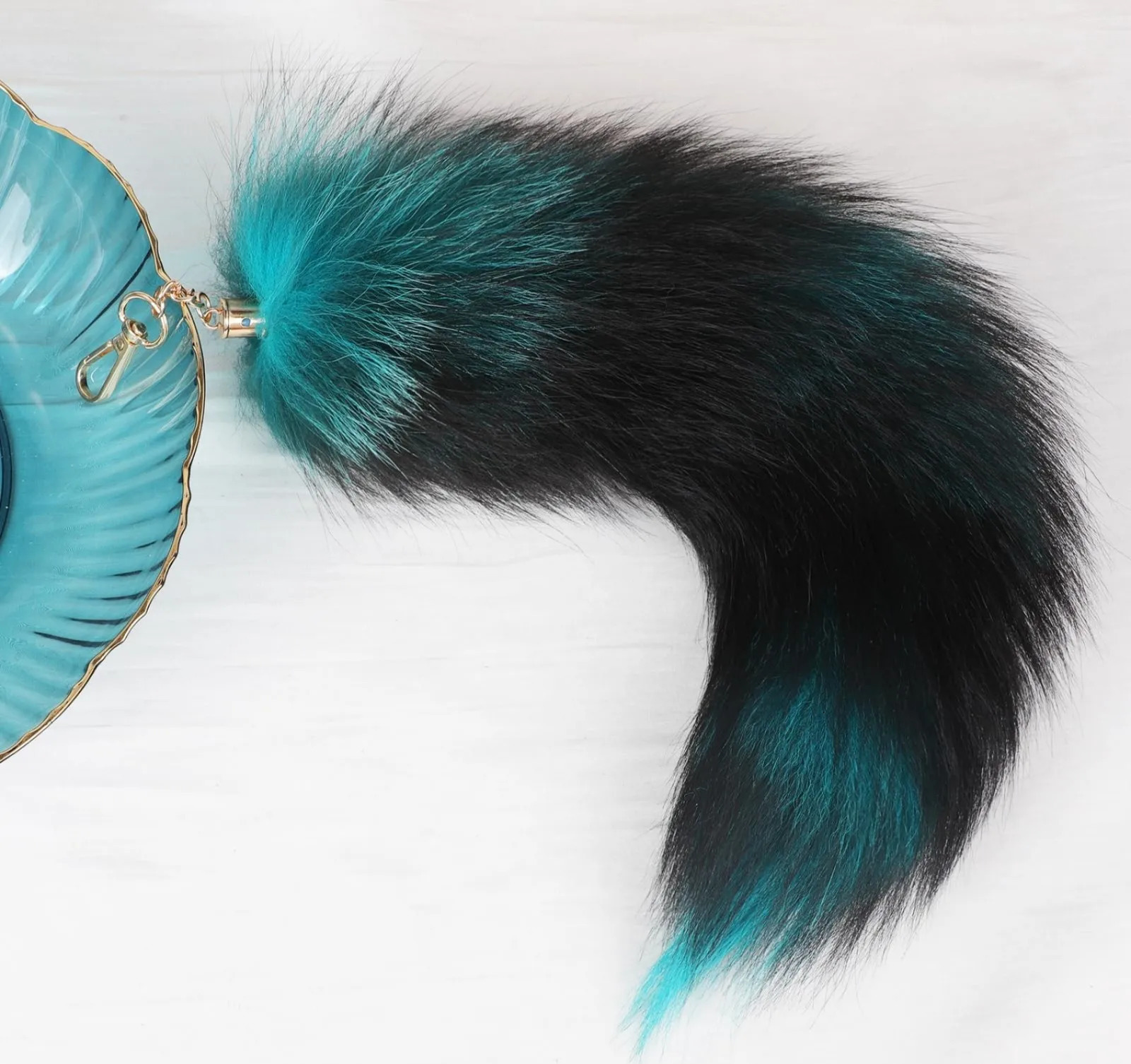 PlushFox Tail Bag Pendant Furry Racoon Tail Keyring Keychain Cute Pompoms Keyring Holder BagDecor Accessory 251029