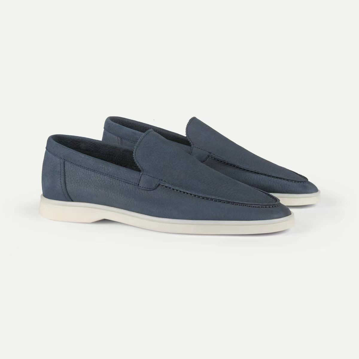 New style casual loafers for men from Europe and America are lightweight and suitable for daily wear. Just slip them on and enjoy the same relaxed sty