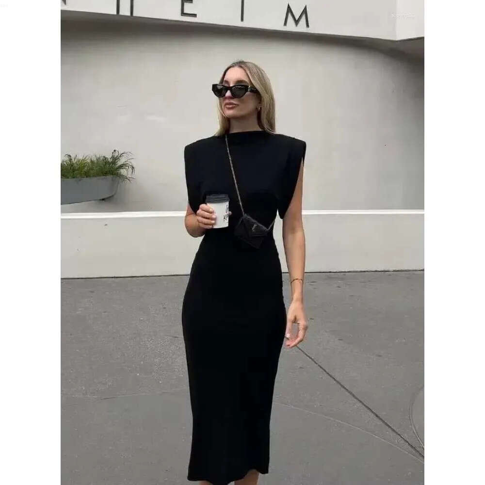 Casual Dresses Elegant Sleeveless Slim Black Long Dress For Women Fashion Shoulder Pad Bodycon Midi Party Club Woman Clothing Gowns C260312