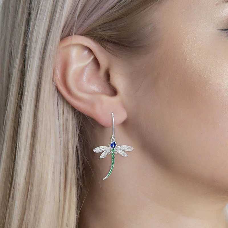 Huitan Exquisite Dragonfly Pendant Earrings Female Brilliant Zirconia Jewelry for Daily Party Delicate Insect Accessories GiftW251029