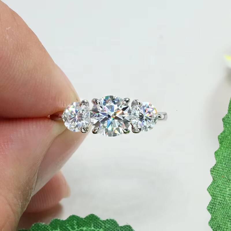 Hotsale 3 Stones Women Ring 925 Sterling Silver White Color Round Brilliant Cut VVS Trilogy 12ct Moissanite Ring for Gifts