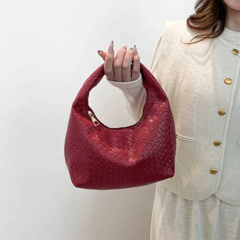 Fi Pu Weave Bag Red Purse Underarm Bag Fiable Crescent Mobile Phe Purse and Handbags For Wen D251029