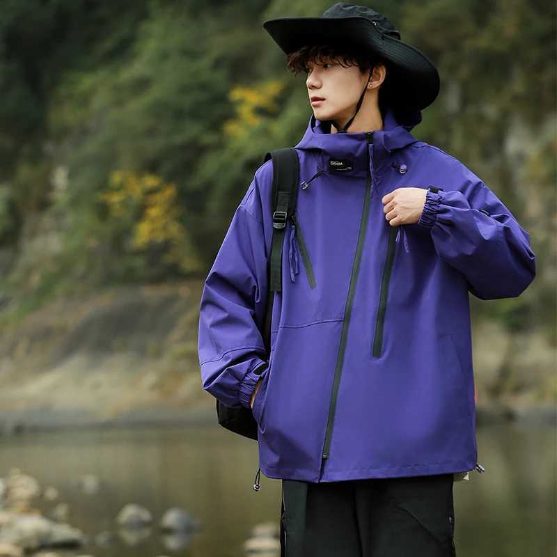 Mens and Womens Outdoor Jackets Mountaineering Style Hooded Design Multiple Colors Available J251029