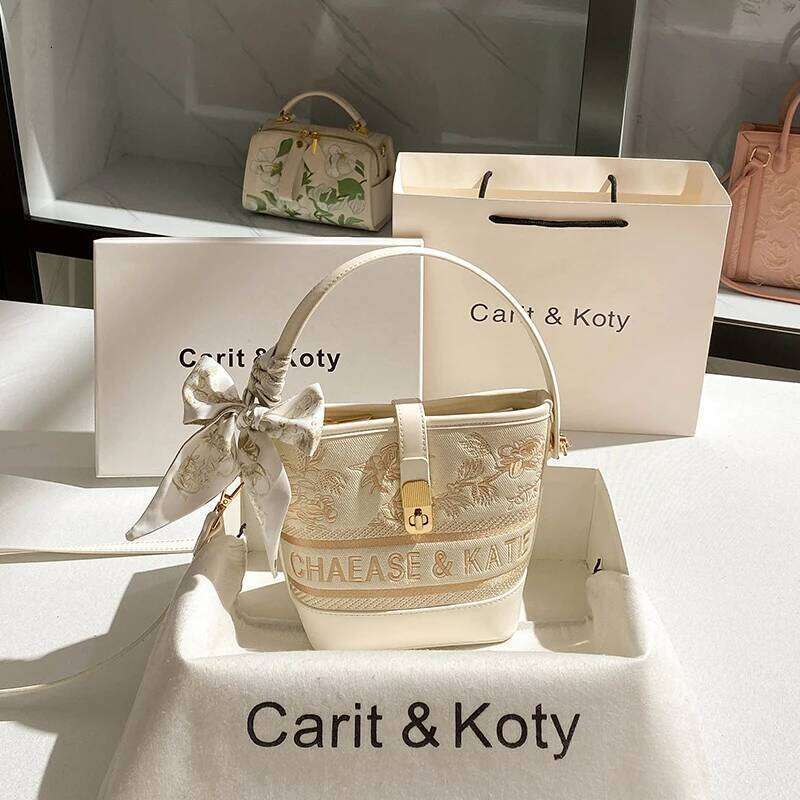 2025 Bucket Shoulder bag with Floral Embroidery Pattern and High Quality Material Women Handbag for Daily use