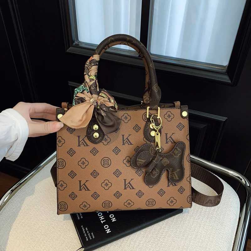 Popular Womens Leather Shoulder Bag Crossbody Bag Handbag For Ladies Luxury Brand Elegant Classic Messenger Tote Designer W251029