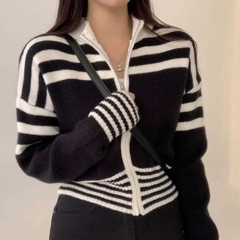 Vintage Contrast Striped Short Cardigan Autumn New Long Sleeve Zipper Knitting Sweater Fashion Street Casual Women ClothingT251028