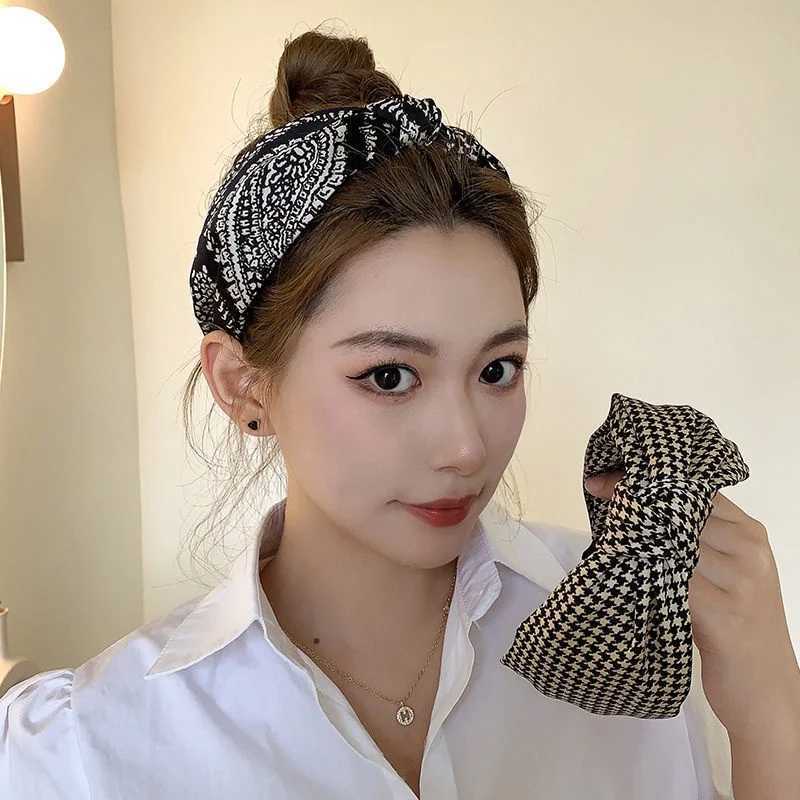 Ethnic style fabric knotted headband wide edge nonslip hairband fashion womens hair accessoriesW251028