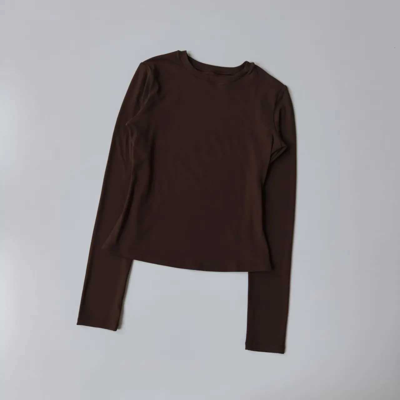 Seamless Sports Long Sleeved Shirts Women Casual Outdoor Top Gym Fitness Wear Tshirt Yoga Shirt Push Up Workout Clothes WomenXJ251029