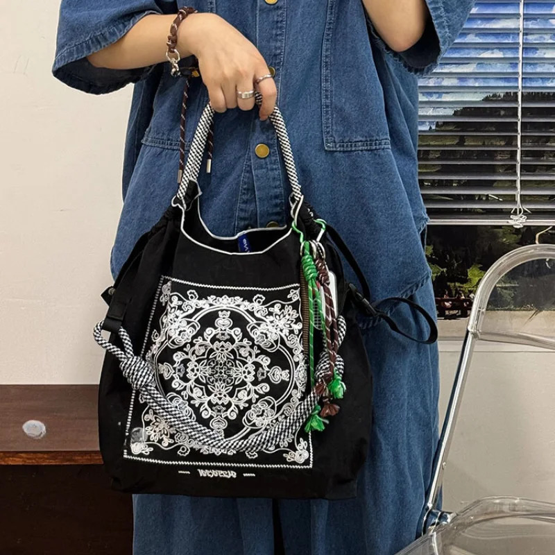 Vintage Floral Embroidered Nylon Handbag for Women Large Capacity Lightweight Foldable Handbag with Adjustable Shoulder Straps 251029