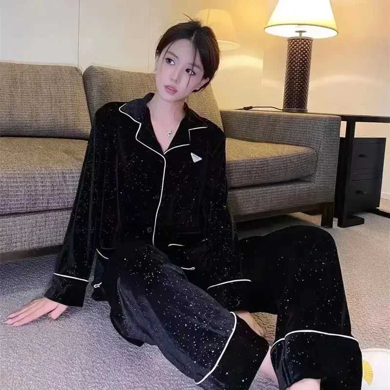 Sky Star River Gold Velvet Pajamas Womens Autumn and Winter New South Korea Velvet Black Simple Loose Home SuitT251029