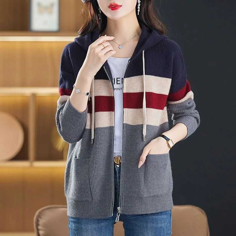 Autumn Winter New Fashion Hooded Long Sleeved knitted Cardigan Sweaters Women Loose Korean zipper Knitted Ladies JacketT251028