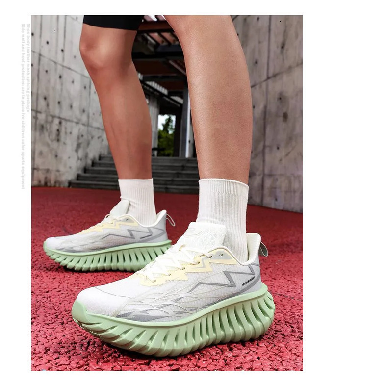 NHOT Designer Mens Sneakers 2025 New Breathable Mesh Running Shoes Versatile Casual Shoes Mens Trainers Suitable for Spring and Autumn