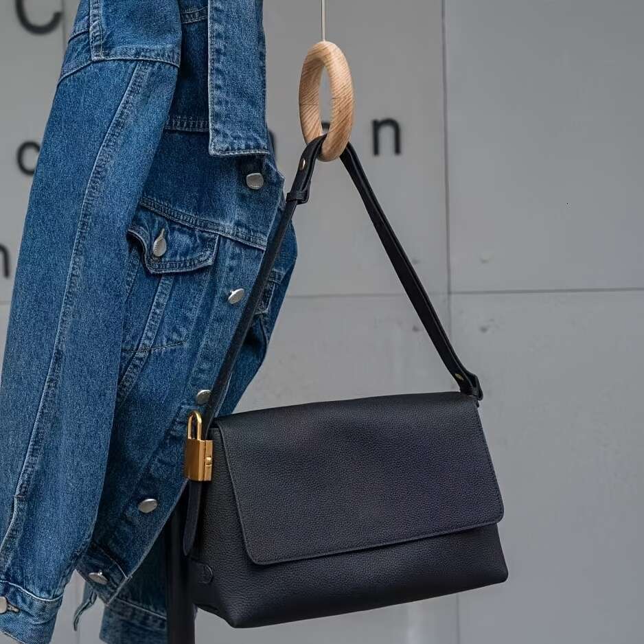 2025 New Genuine Women Bag With Lock Closure Shoulder Strap, Layered Cowhide Polyester Lining Oil Edging, 5 Colors Deep