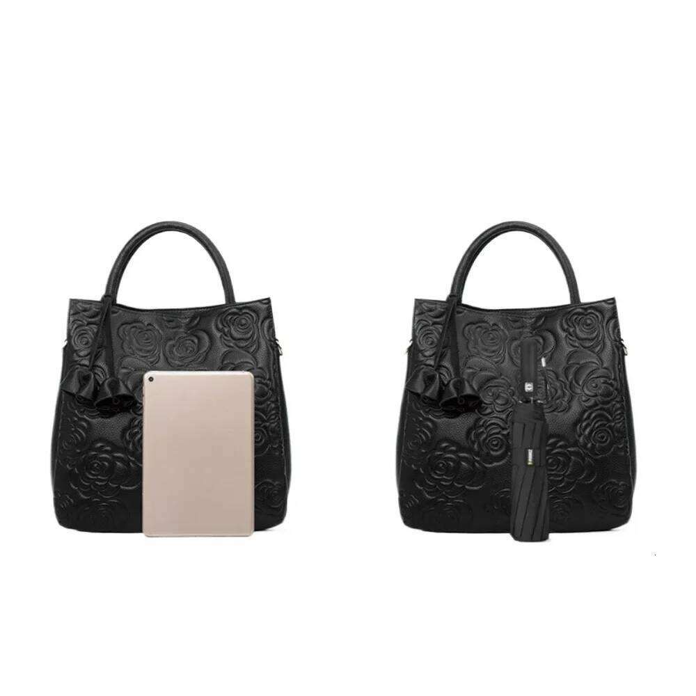 Ladies' fashionable elegant camellia tote with large capacity and multiple compartments, vintage shoulder bag