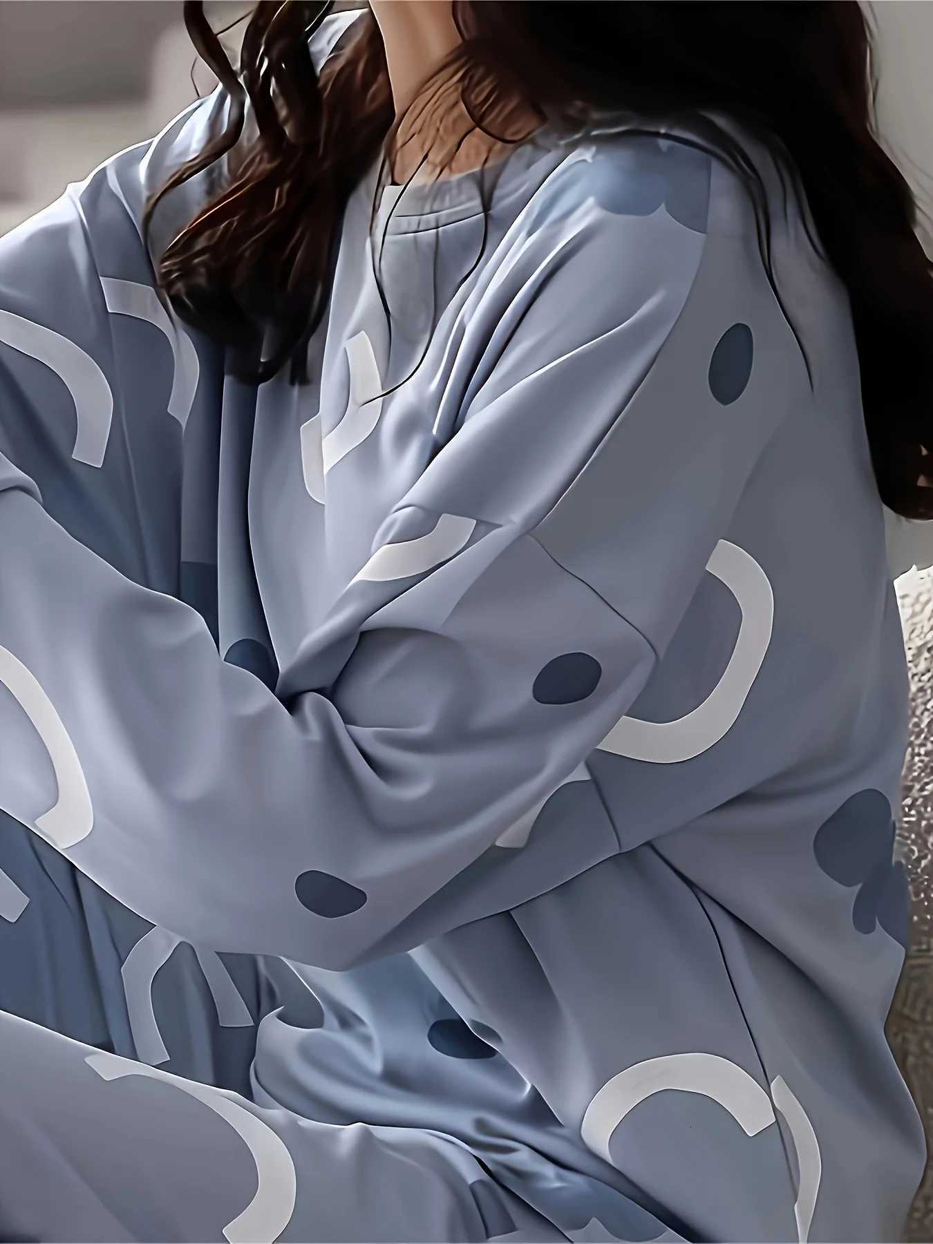 Womens LongSleeve AutumnWinter Pajama Set PlusSize and LooseFitting Suitable for Wearing OutsideT251029