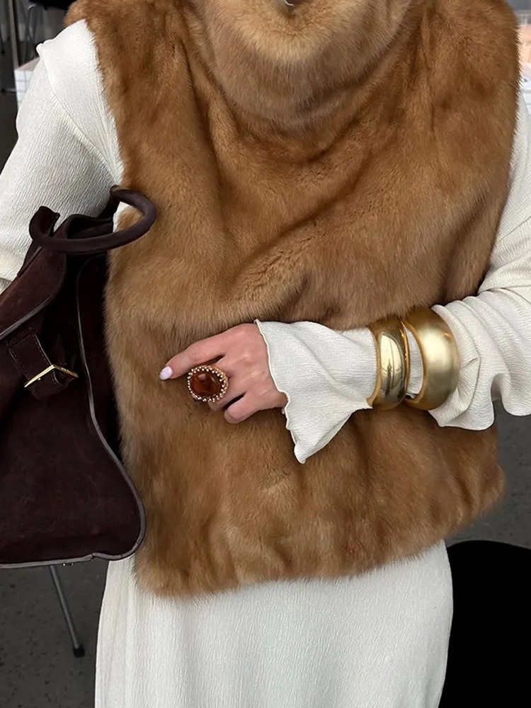 Winter Lady Luxurious Lapel Faux Fur Coats Fashion High Street Long Sleeve Oversize Cardigan Jacket Thick Warm Female Outerwear 251029