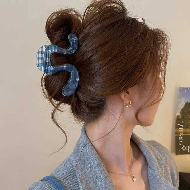 Deep Blue Crystal Textured Plaid Spliced Flower Hair Clip Vintage WomenS Bun Hair Quality Shark Clip Hair AccessoryW251028