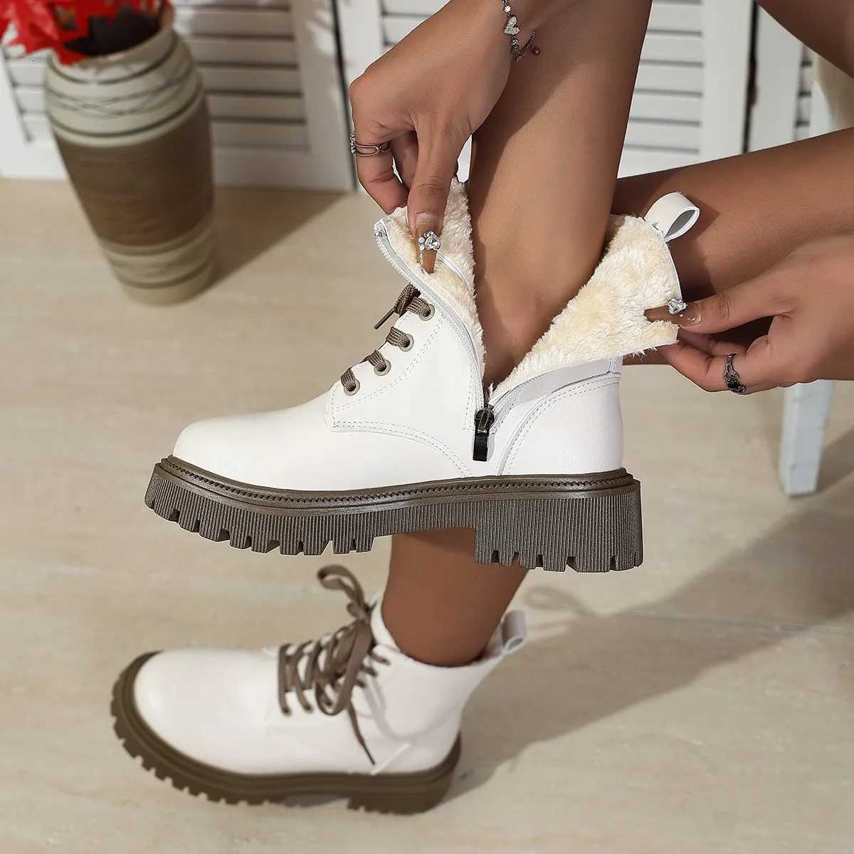 Booties Fashion British Platform Retro Casual Comfort Round Toe Boots for Women Z251029