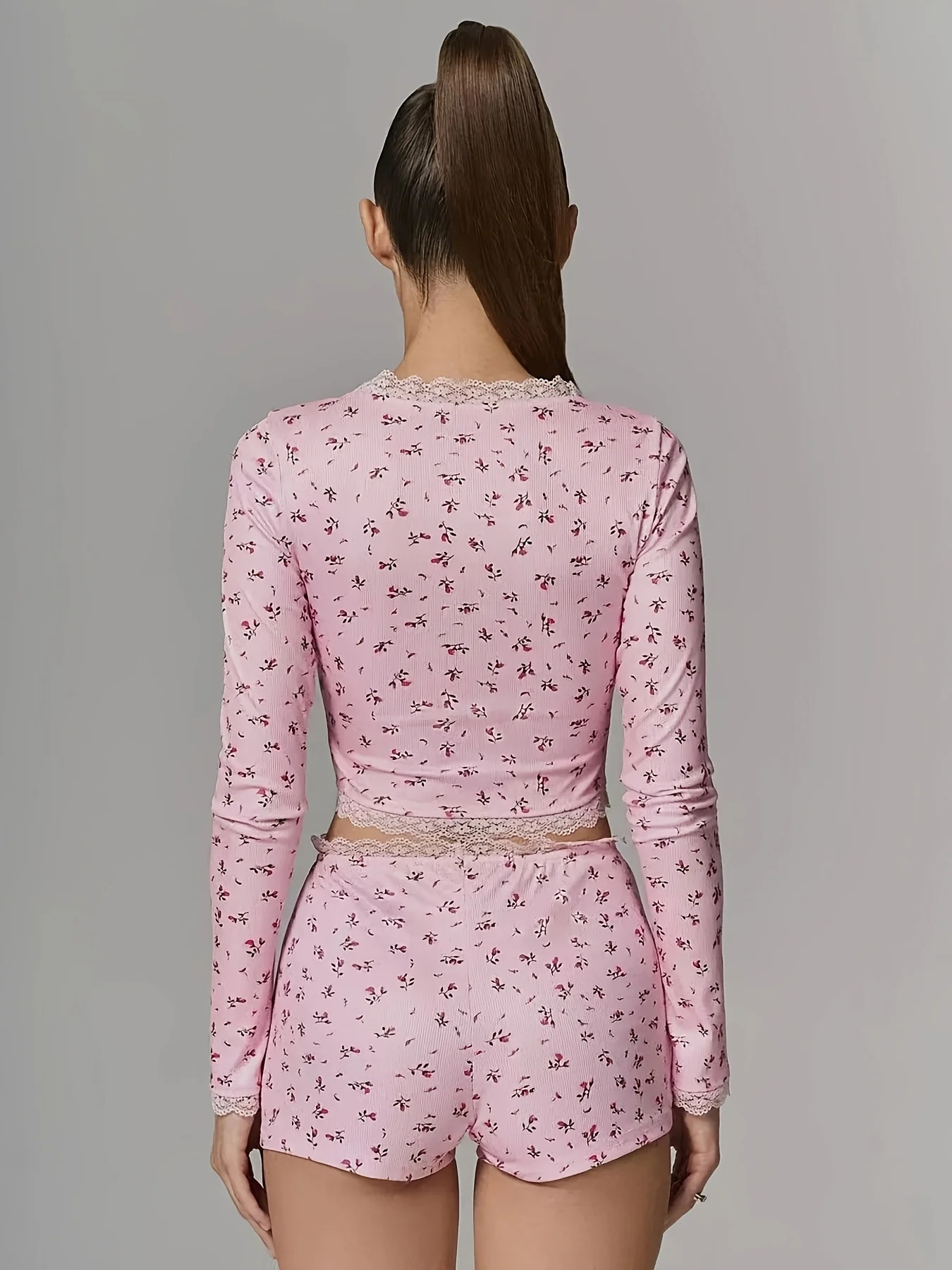 Womens Floral Lace Trim Pajama Set Front Short Sleeve Top and Shorts Casual Comfortable Sleepwear 251029