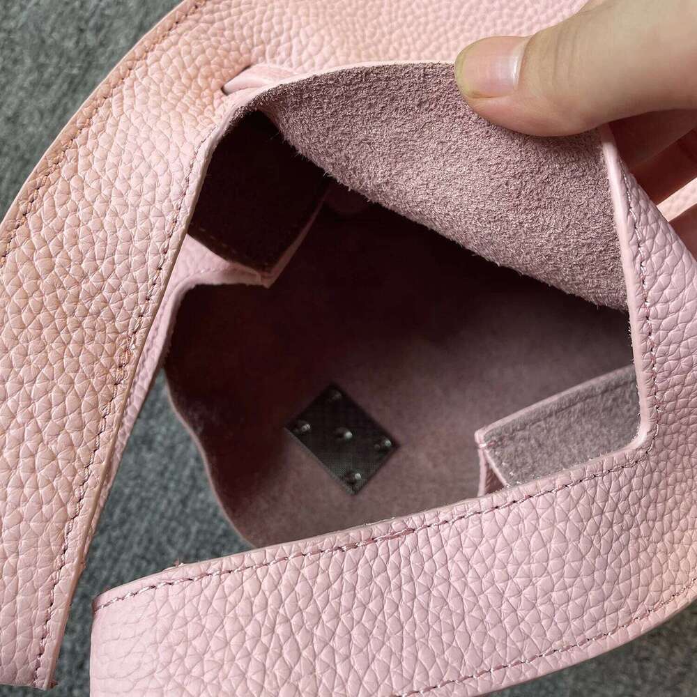First Layer Cowhide Handbag New Niche Design Free Custom First Letter Simple Shoulder Fashionable Women's Crossbody Bag 251029