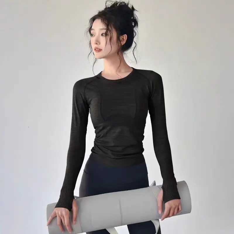 Yoga Clothes for Women Sports Tops Round Neck Seamless Slim Running Shirt Fitness Workout Long Sleeves Gym T shirt WinterXJ251029