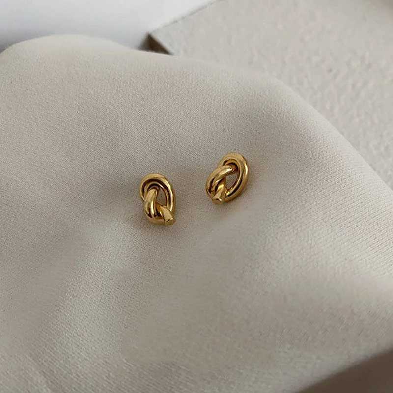 Luxury Creative Small Knotted Stud Earrings Temperament Twist Design Trendy Ear Accessories Women Statement JewelryW251029