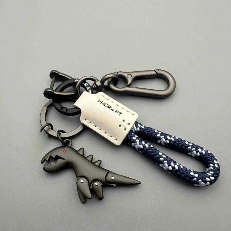 Motorcycle Decoration Accessories and Car Keychain Single Leather Woven Rope Metal Keychain Handbag Pendant Small GiftW251029